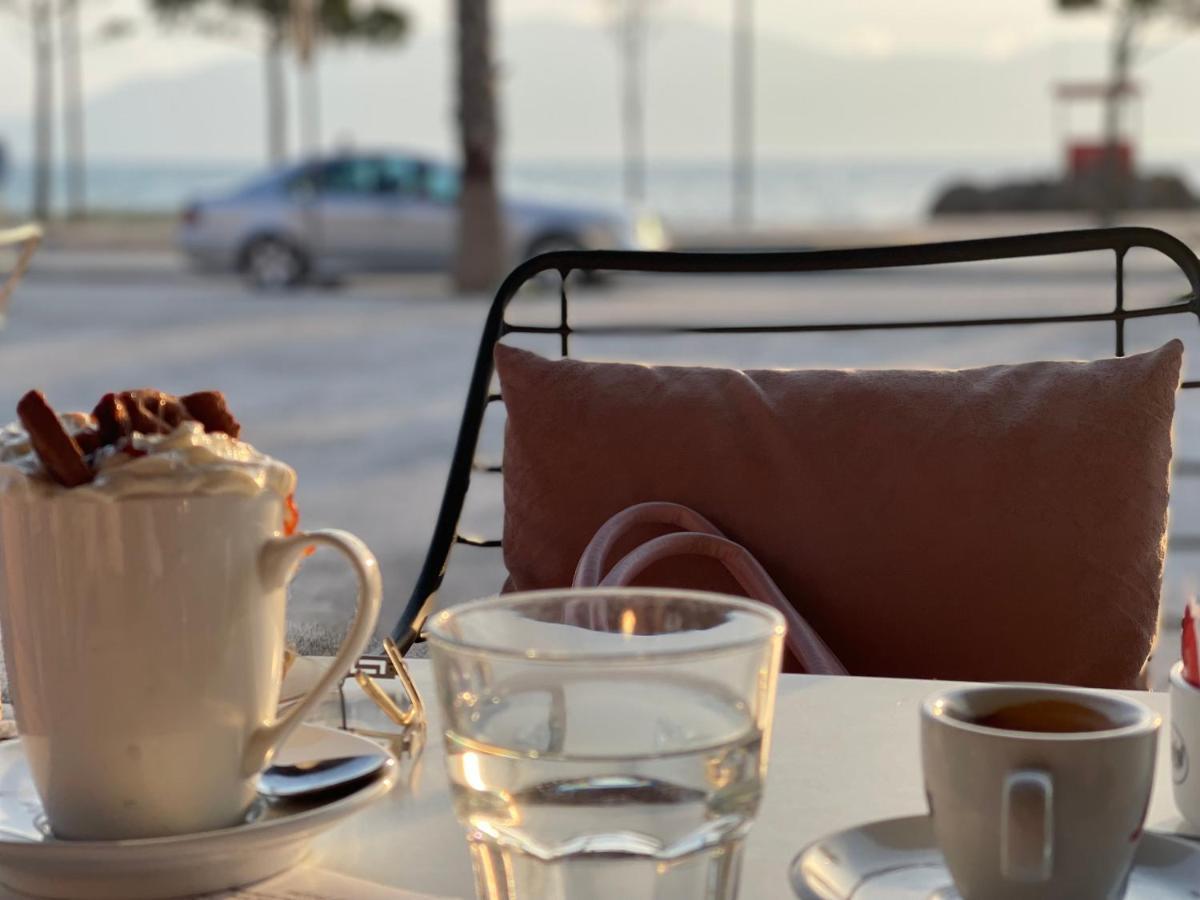 فندق Queen Isabella Premium فلورا المظهر الخارجي الصورة